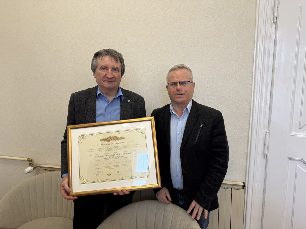 Szabó János kitüntetés.jpg