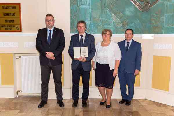 Szabó János Aranygyűrű (1).jpg