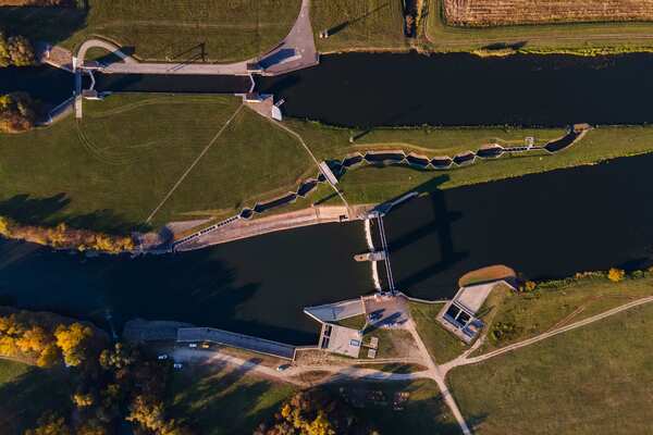 Békésszentandrás duzzasztó és hajózsilip web.jpg