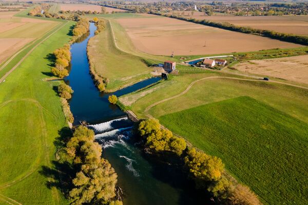 Biharugra fővíz kpk csatorna.JPG